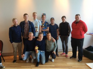3.flokkur karla ásamt þjálfurum sínum Óskari Guðmundssyni og Jakobi Lárussyni.